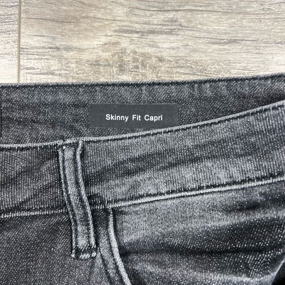 Judy Blue JB88238 Skinny Fit Capri Gray High Waist Jeans - Picture 5 of 10